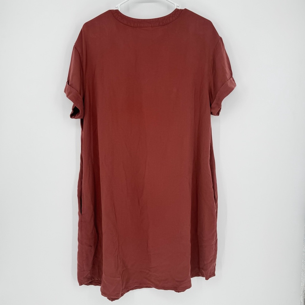 Short Sleeve Flowy T-shirt Dress with Pockets - Picture 6 of 6